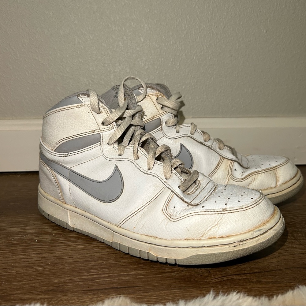 big NIKE high tops | grey & white